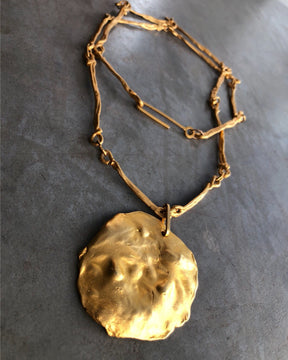 Collar Sorrento con Medallón